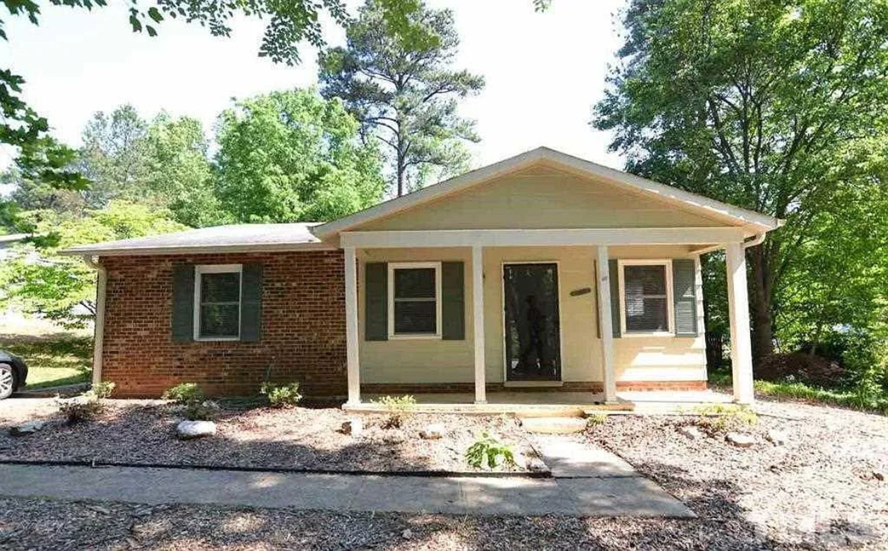 Raleigh House: 7200 Longstreet Dr