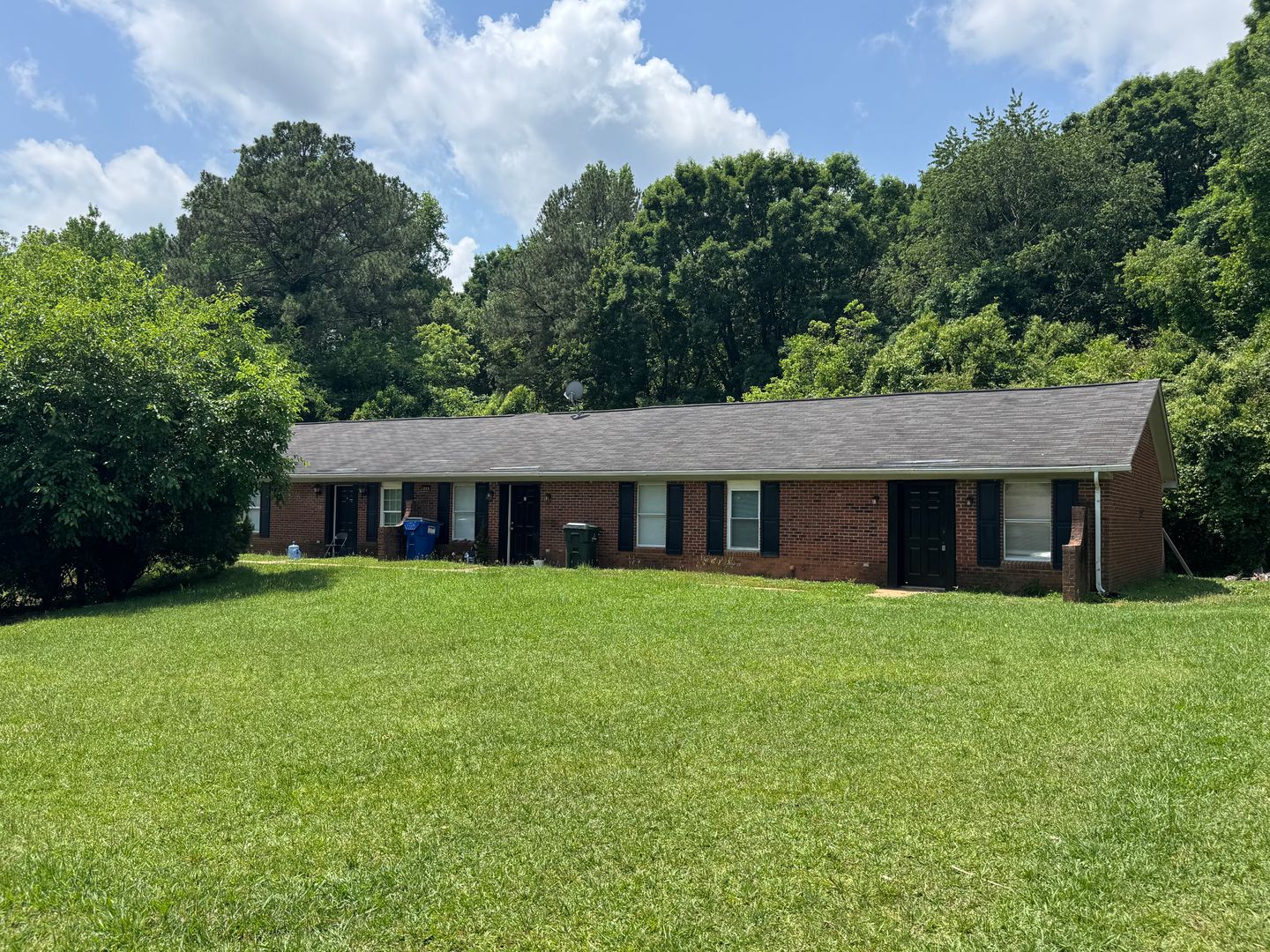 Raleigh Apartment: 1909 Tischer Road
