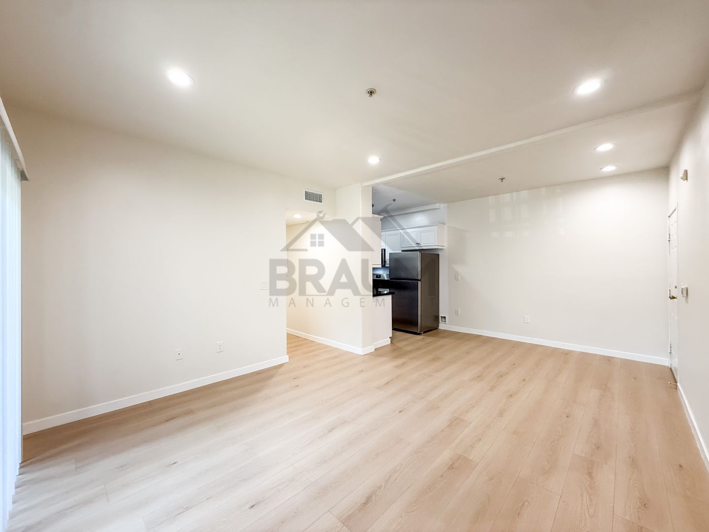 STUDIO CITY Apartment: 10849 FRUITLAND DRIVE