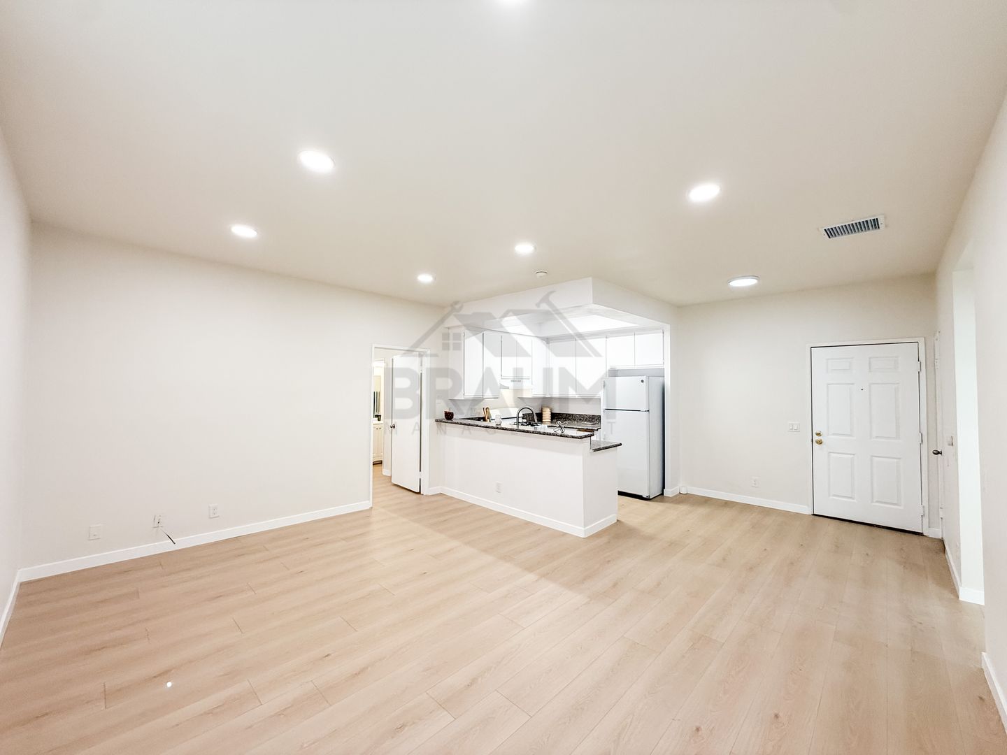 NORTH HOLLYWOOD Apartment: 11459 COLLINS ST