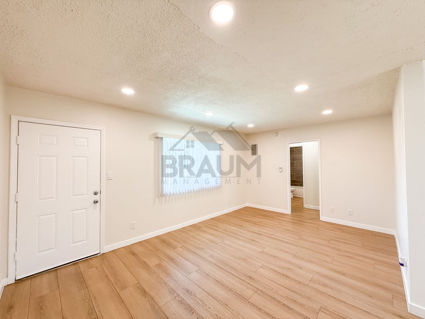 NORTH HOLLYWOOD Apartment: 6336 TUJUNGA AVENUE