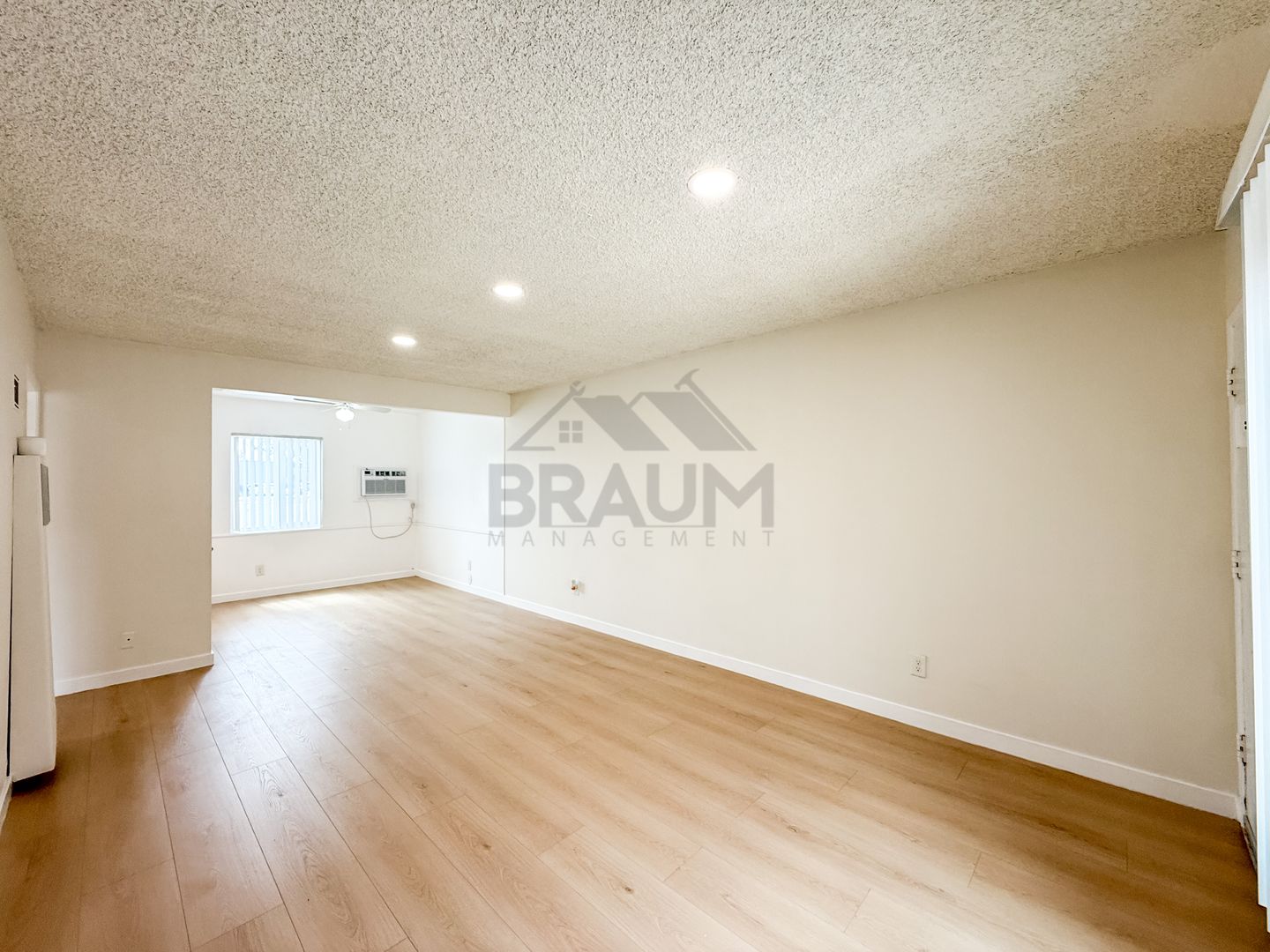 RESEDA Apartment: 19401 HAYNES ST