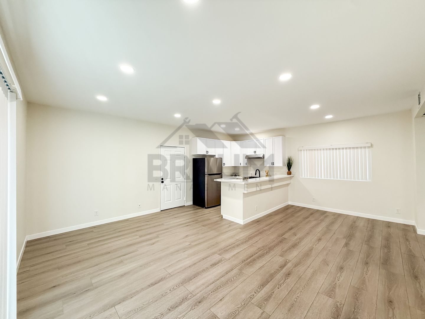NORTH HOLLYWOOD Apartment: 11459 COLLINS ST
