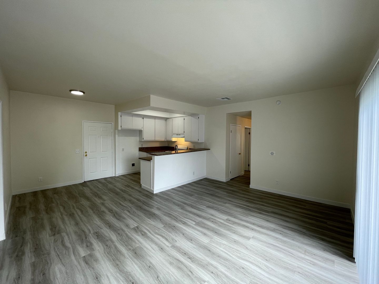 NORTH HOLLYWOOD Apartment: 11459 COLLINS ST