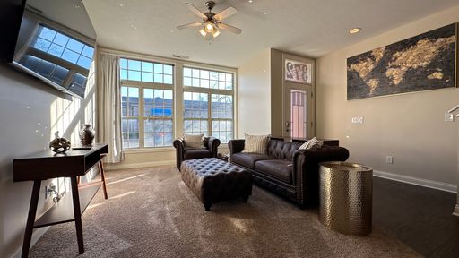 Amazing Location - Downtown Modern Living: 4 Bed 3.5 Bath – photo 1