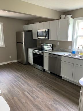 Updated Construction 5 bedroom House, Available for AUGUST 2027 – photo 1