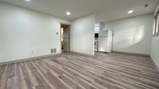 Great 1 Bedroom/1 Bath- Available AUGUST 2027! – photo 1