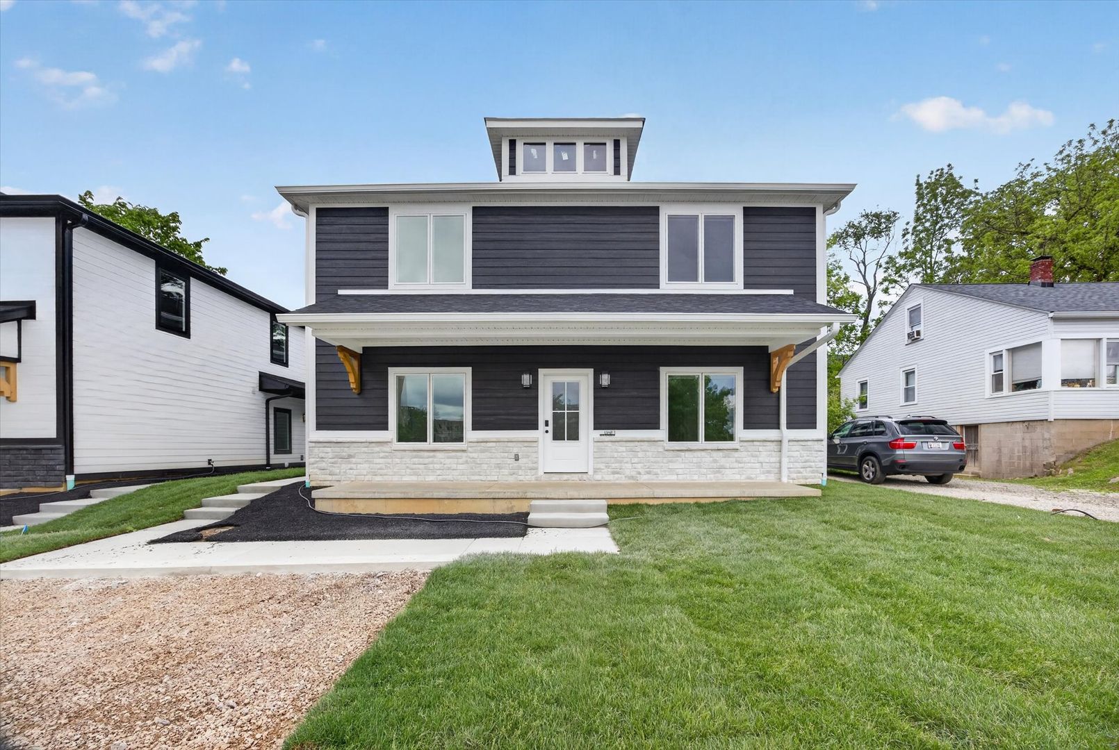 Bloomington Townhome: 318-320 N Jefferson St