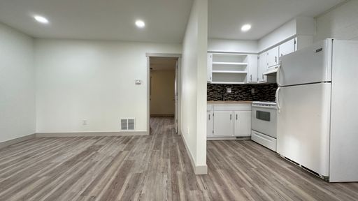 Newly Upgraded 1 bed 1 bath Apartment!!! – photo 1