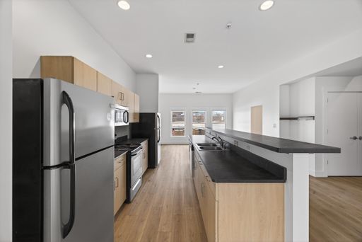 **August 2027** STUNNING 4 Bed 4 Bath! Only 1 block from Kirkwood!! – photo 1