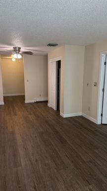 Recently Remodeled 2 Bed 1 Bath Lakeside Dr Condo – photo 1