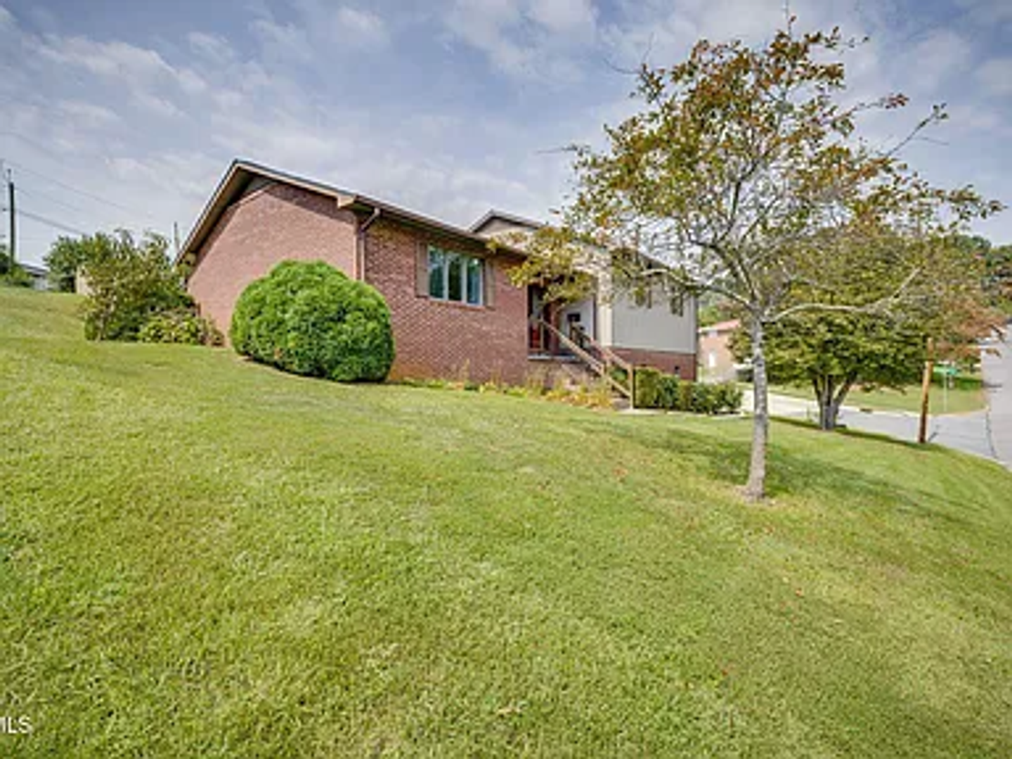 Kingsport House: 856 Fain Ave