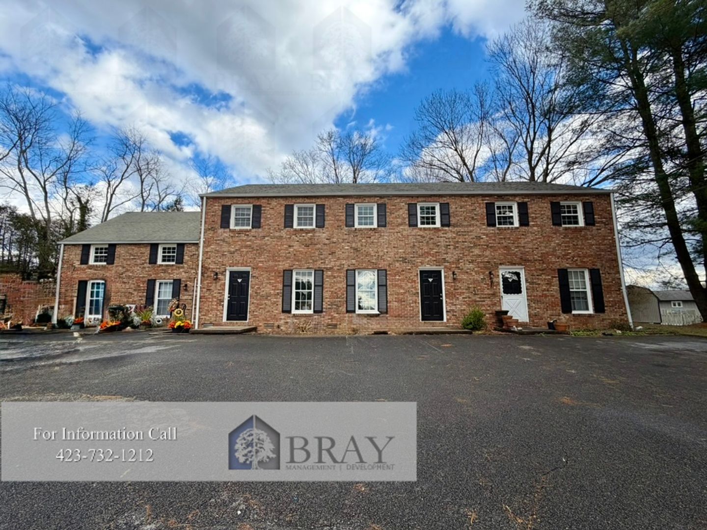 Kingsport Apartment: 5021 Emerald Dr