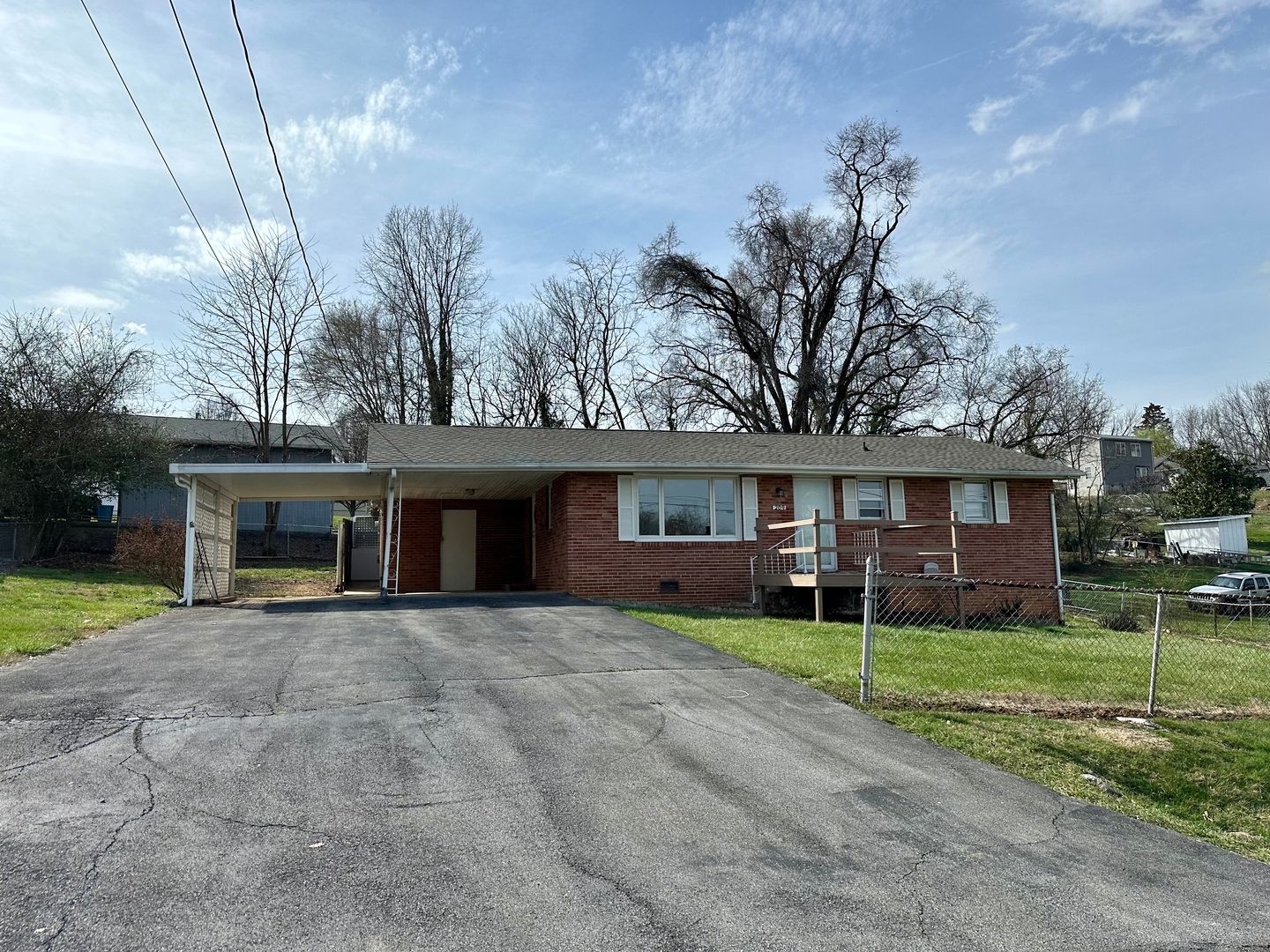 Kingsport House: 209 McFarland Dr
