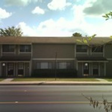 College Station - 2 bedrooms / 1.5 Bath - Fourplex for rent. Great location for students!! – photo 1