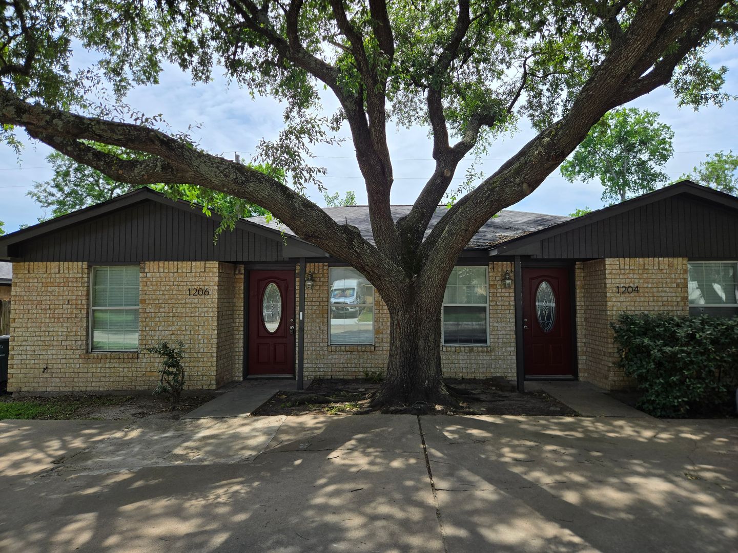 College Station House: 1206 Georgia St