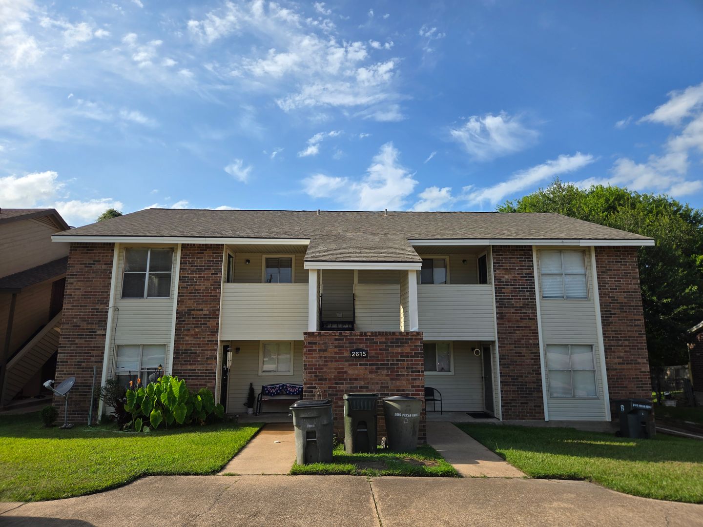 Bryan House: 2615 B Pecan Knoll St