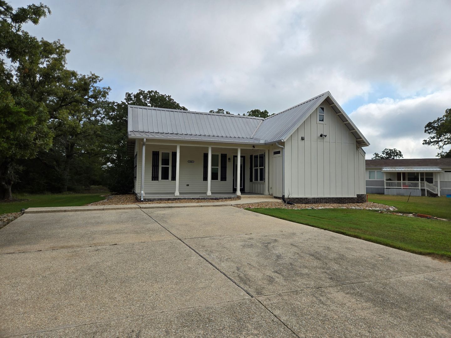 College Station House: 5440 Raymond Stotzer