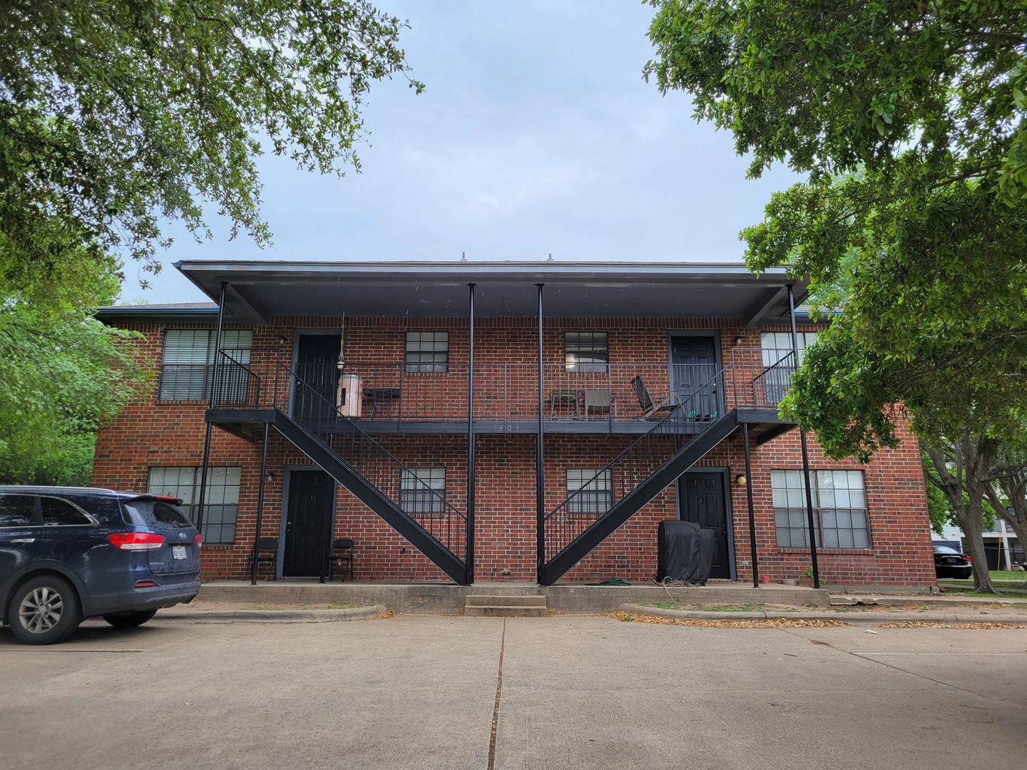 College Station House: 1808 D Woodsman Dr