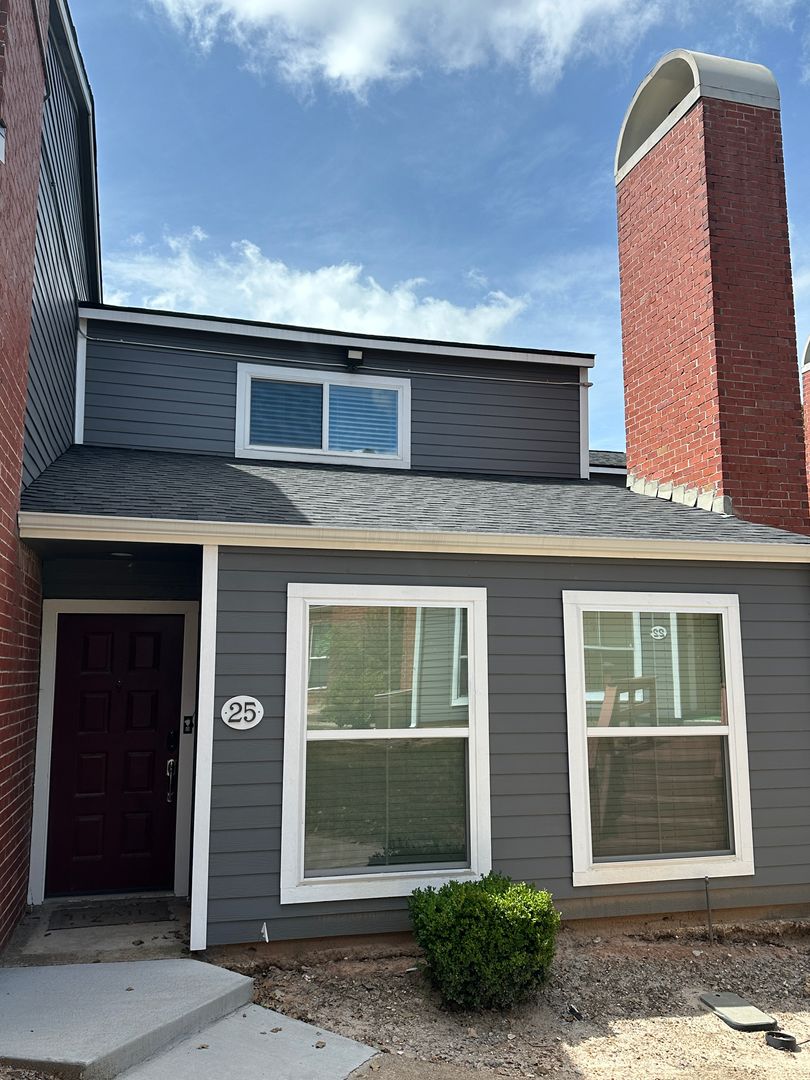 College Station House: 1500 Olympia Way #25