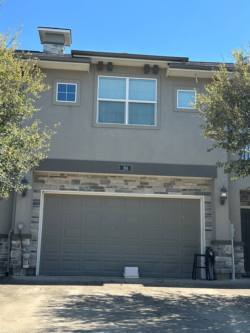 College Station House: 311 Sageway Ct.