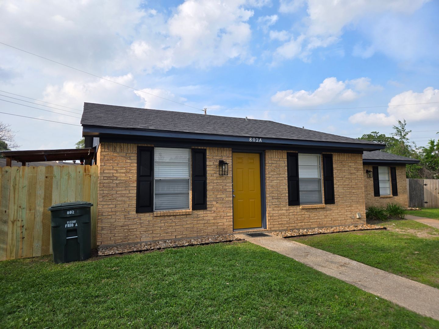 Bryan House: 802 A Frio Circle