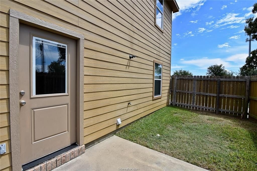 College Station Apartment: 6924 Appomattox