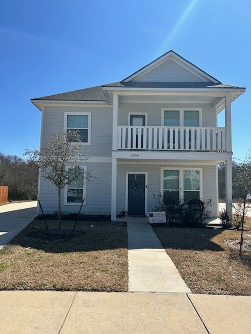 College Station Apartment: 6959 Halter Loop