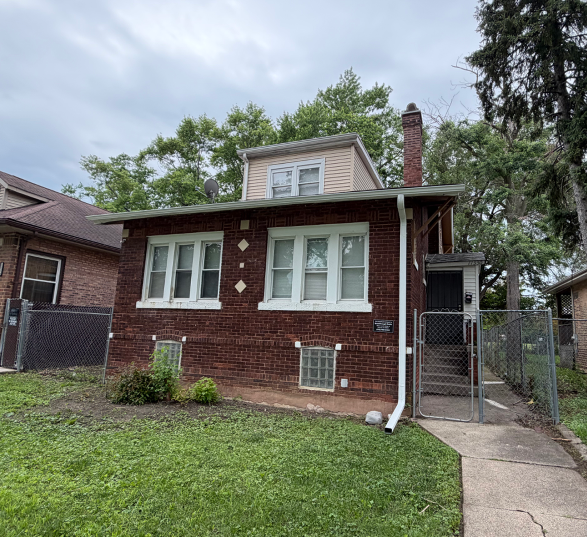 Chicago House: 11550 S Church St