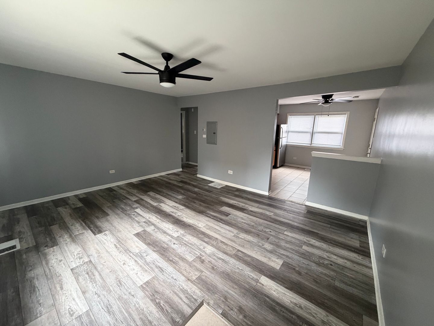 Chicago Apartment: 7611 S. Laflin St