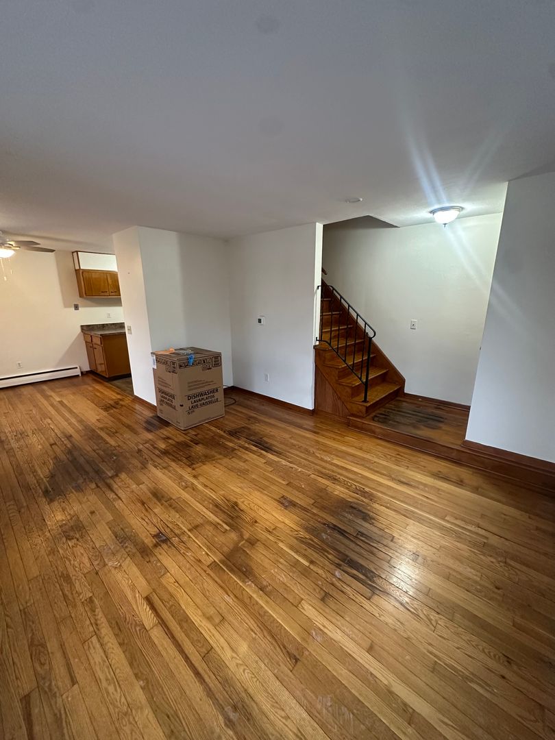 Endicott Apartment: 107-109 N Jackson Ave