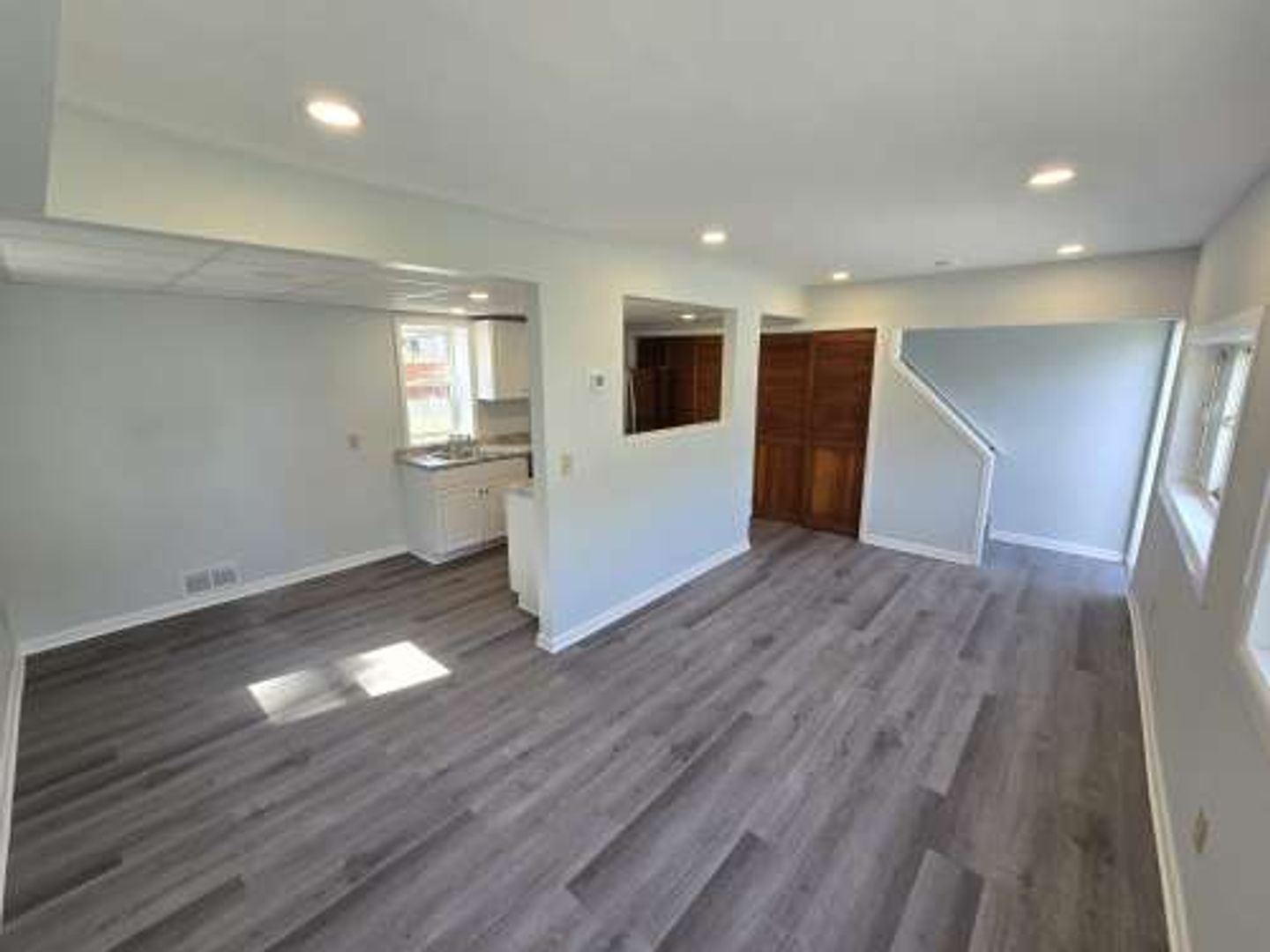 Endicott Apartment: 1807 1/2 Riverview Dr