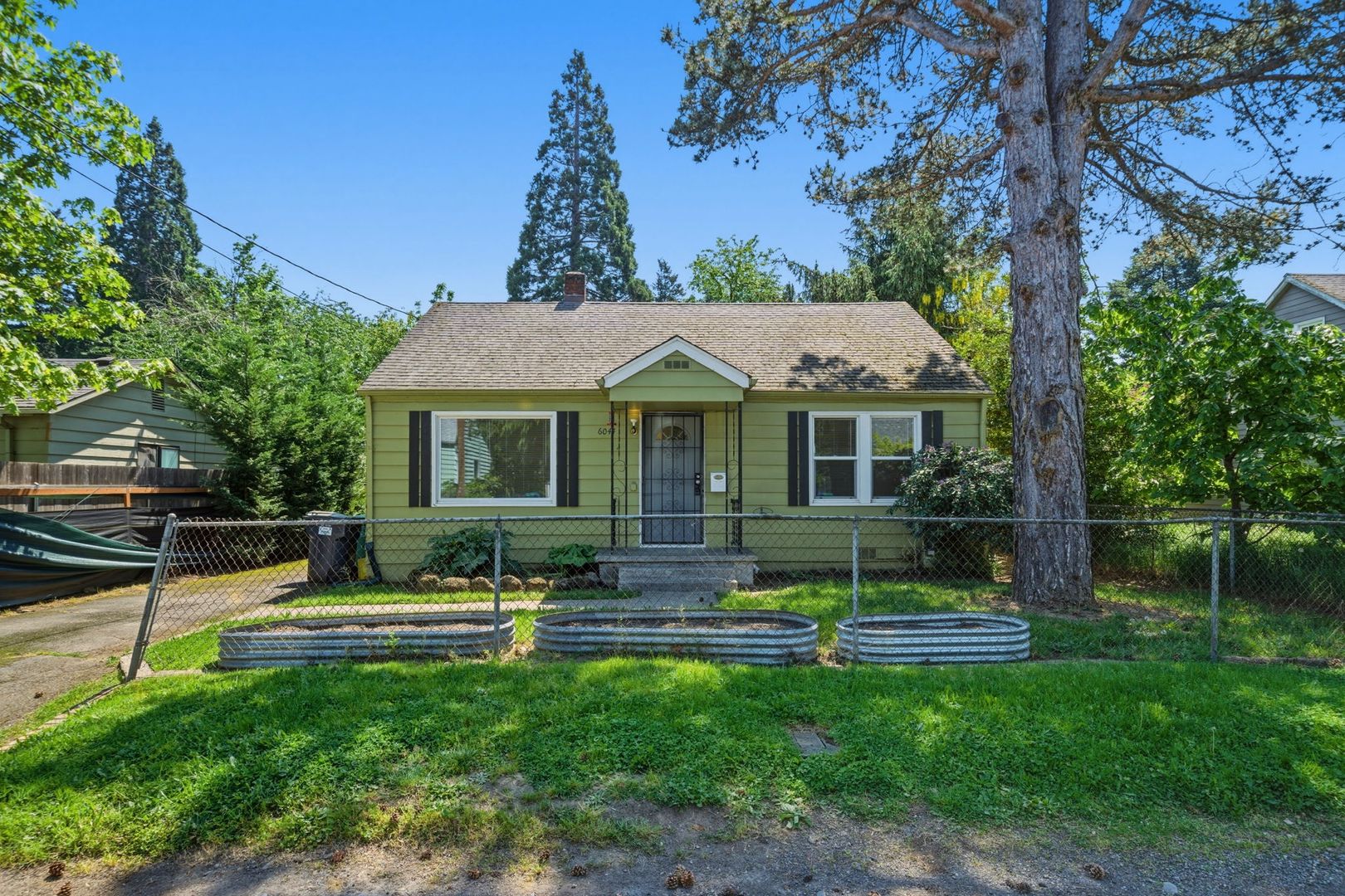 Portland House: 6044 SE Henderson Street