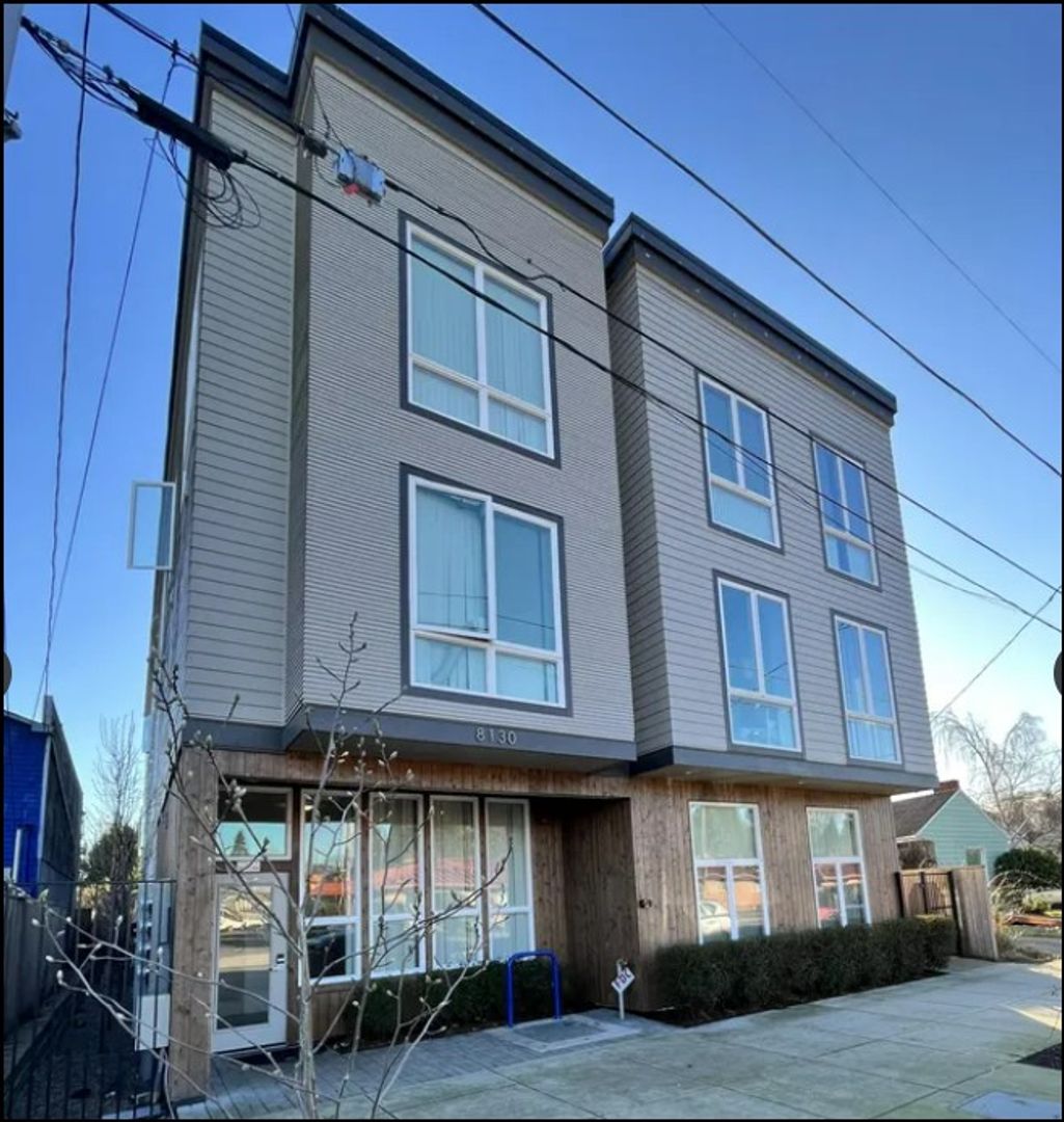 Portland Apartment: 1514 North Emerson Street