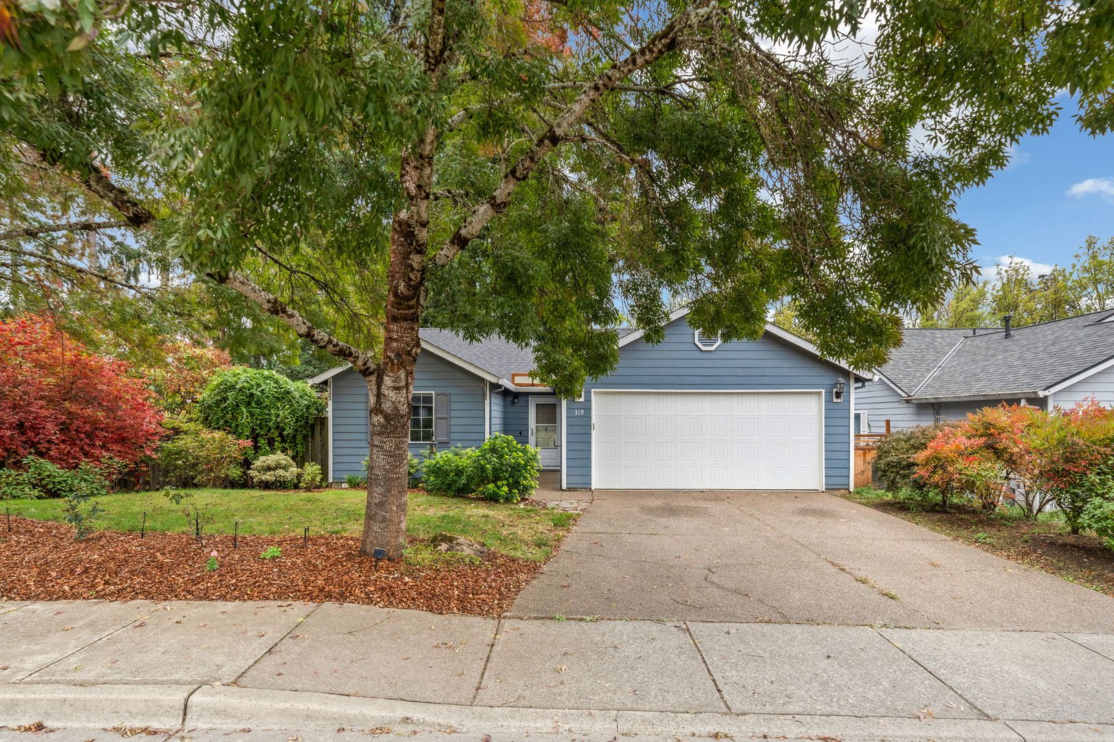 Hillsboro House: 319 NW Angela Lane
