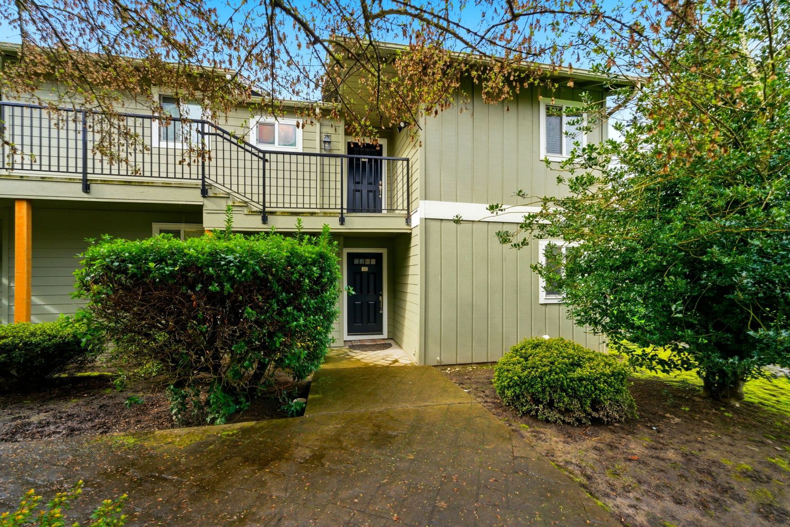 Portland Condo: 1922 NW 143rd