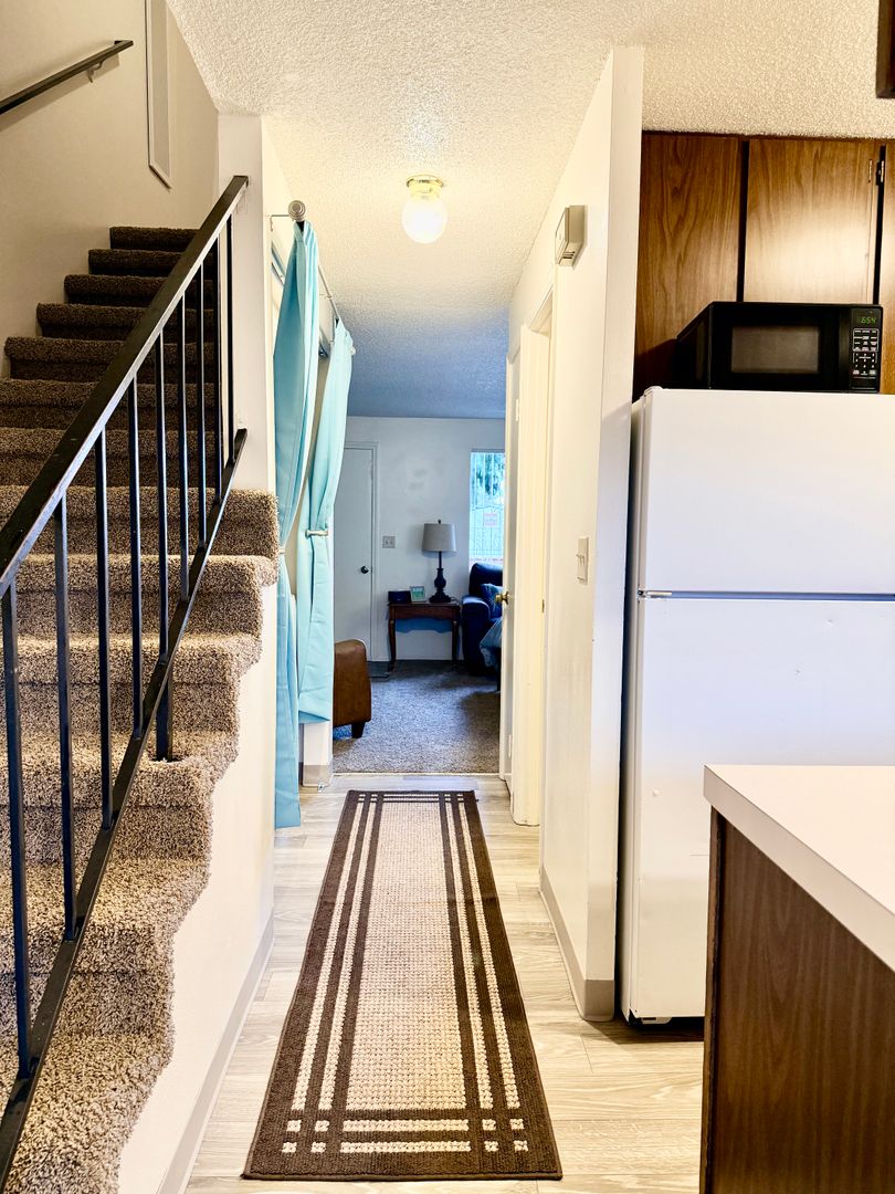 Salem Townhome: 190 Boone Road SE