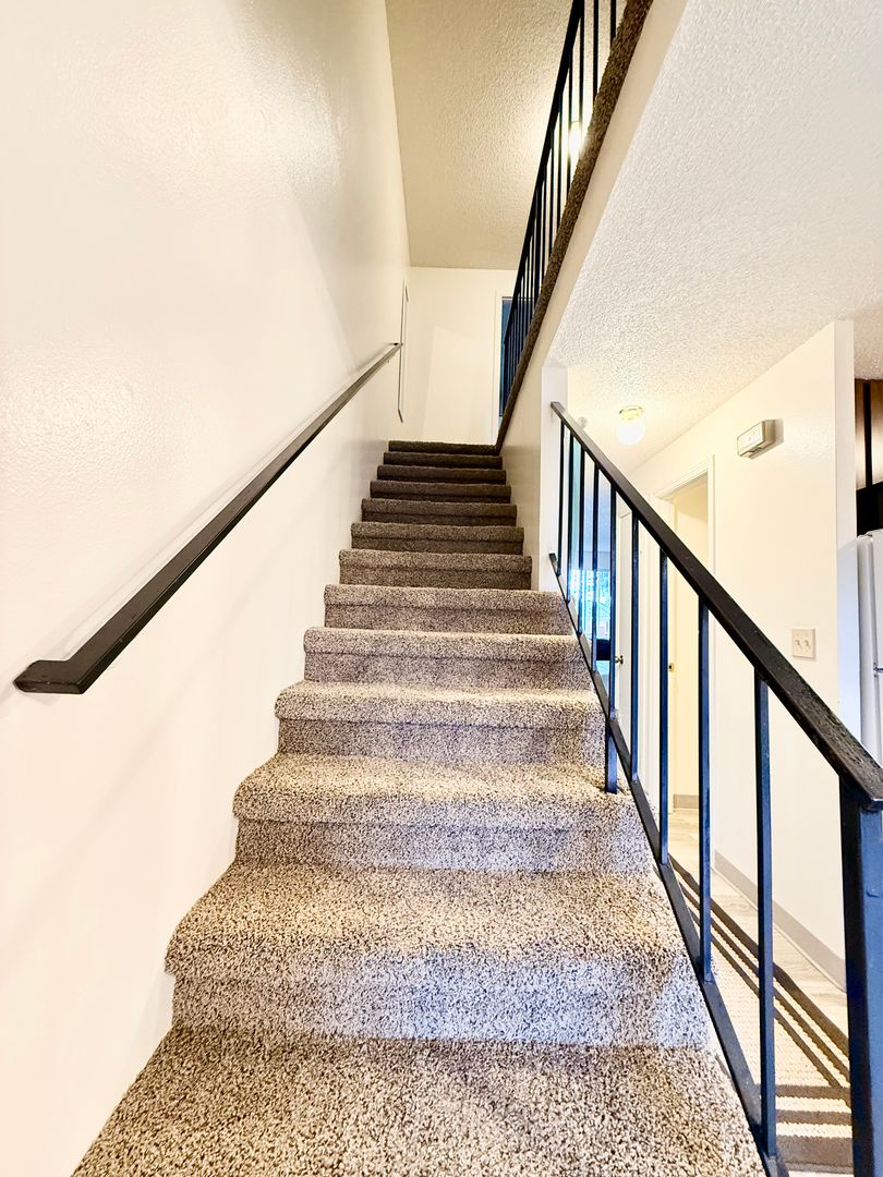 MF 39 - Rolling Hills Townhouses 3 of 12