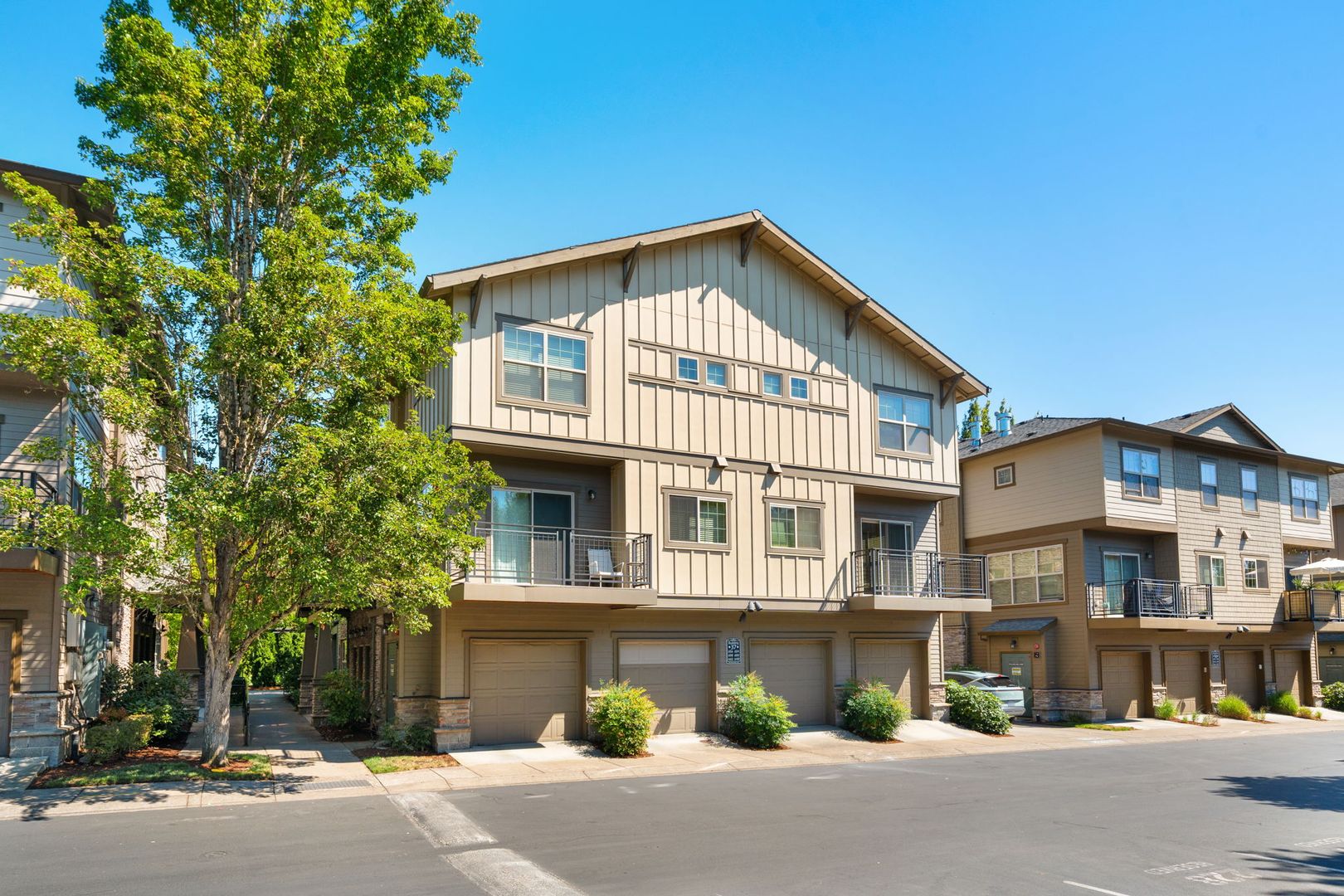 648 NE Newstead Lane Hillsboro, OR 97006