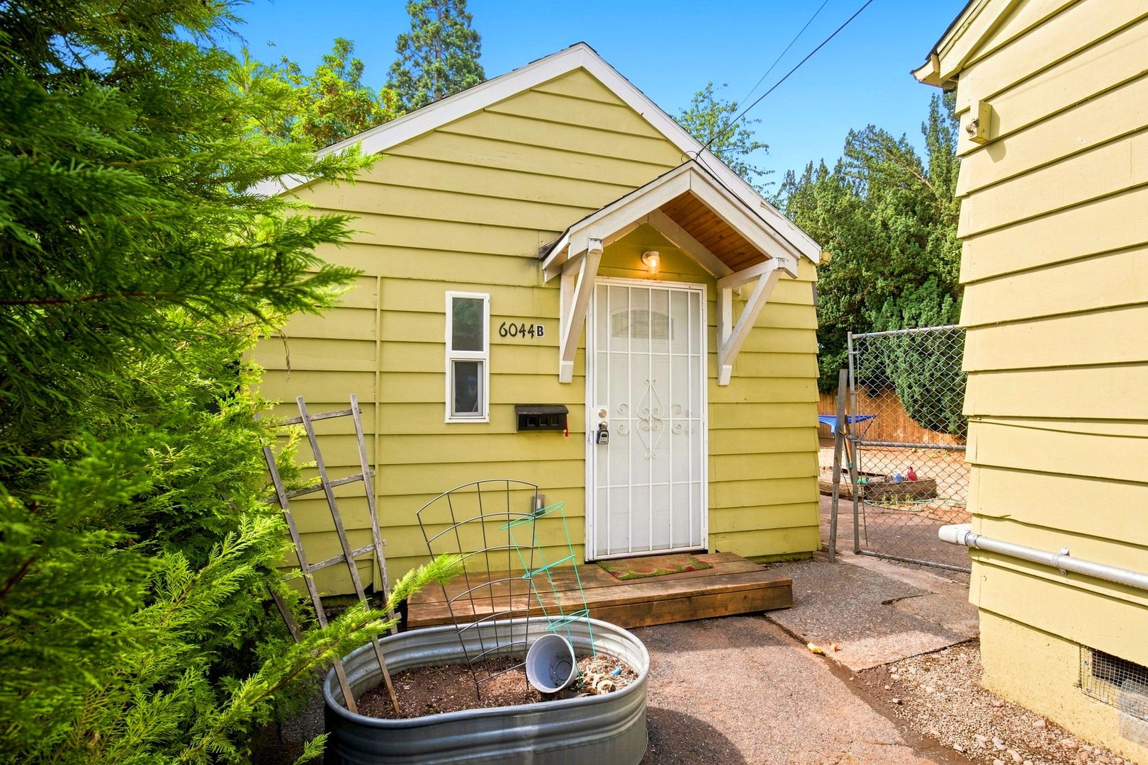 Portland House: 6044 SE Henderson Street