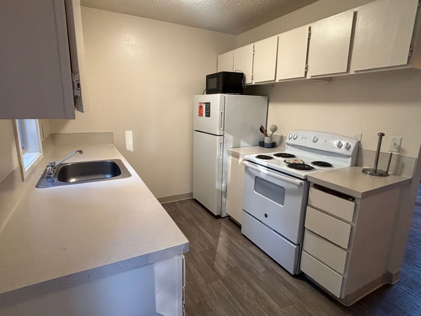 Salem Apartment: 4810 Sunnyside Road SE