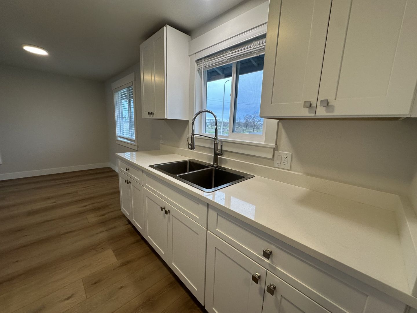 MF 36 - Columbia Villa Apartments 12 of 12