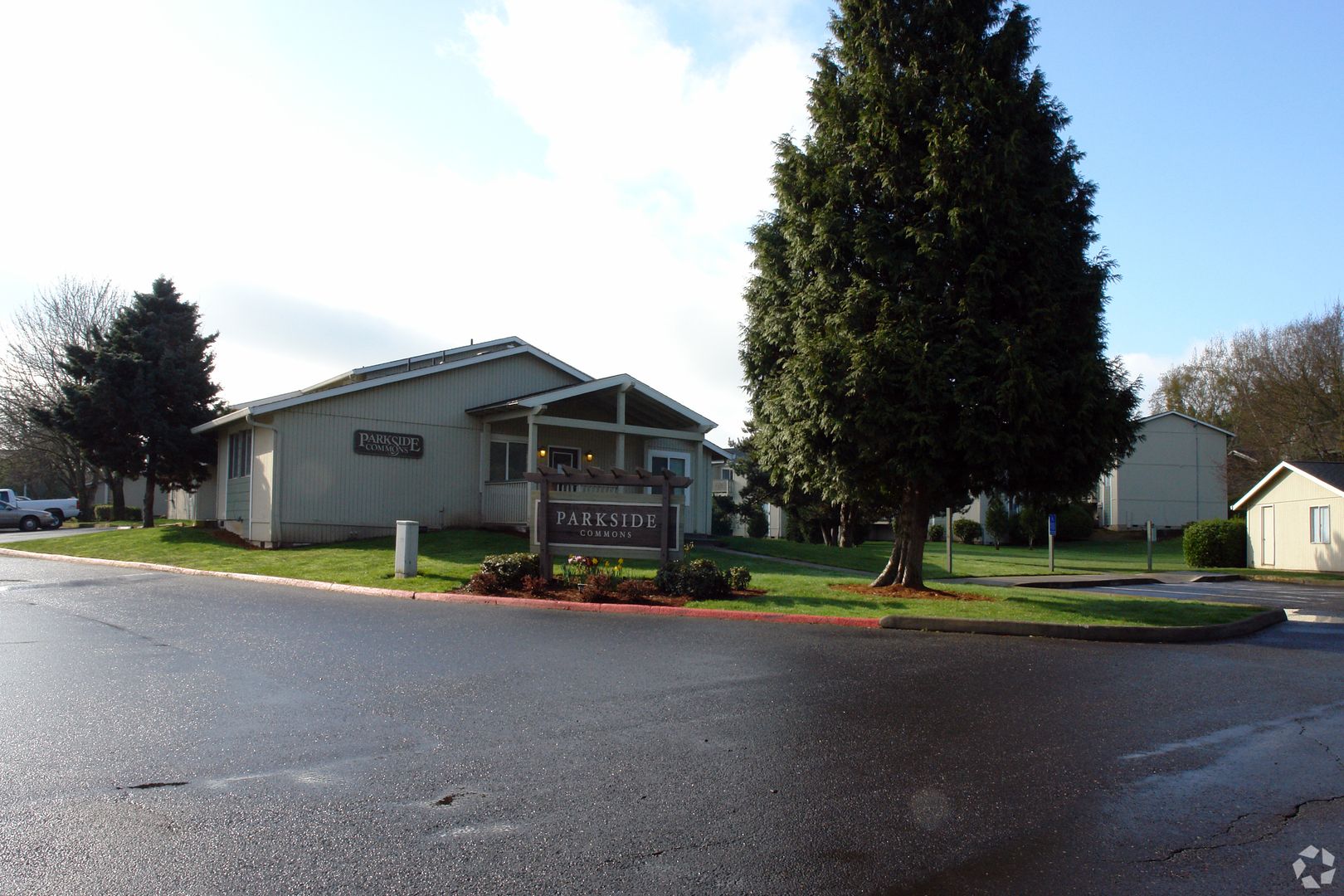 Portland Apartment: 8778 Columbia Blvd