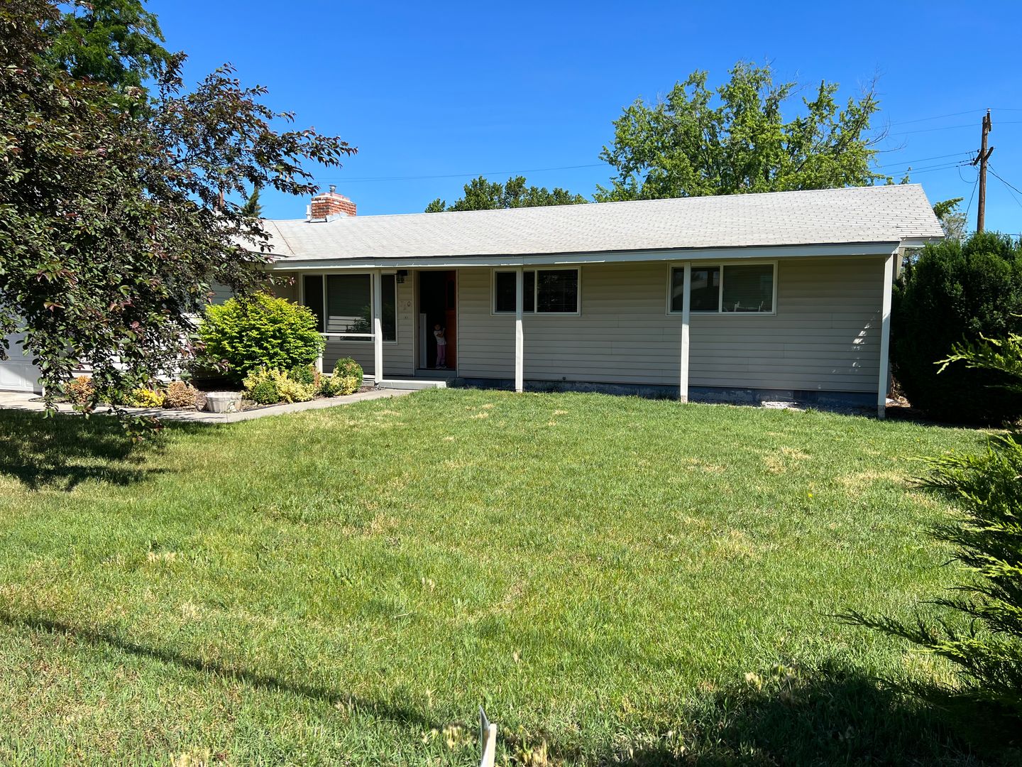 Hermiston House: 770 W Highland Avenue