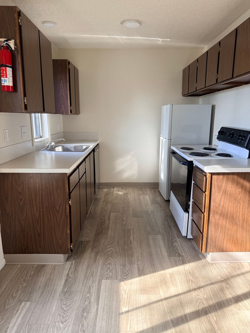 Salem Apartment: 4810 Sunnyside Road SE