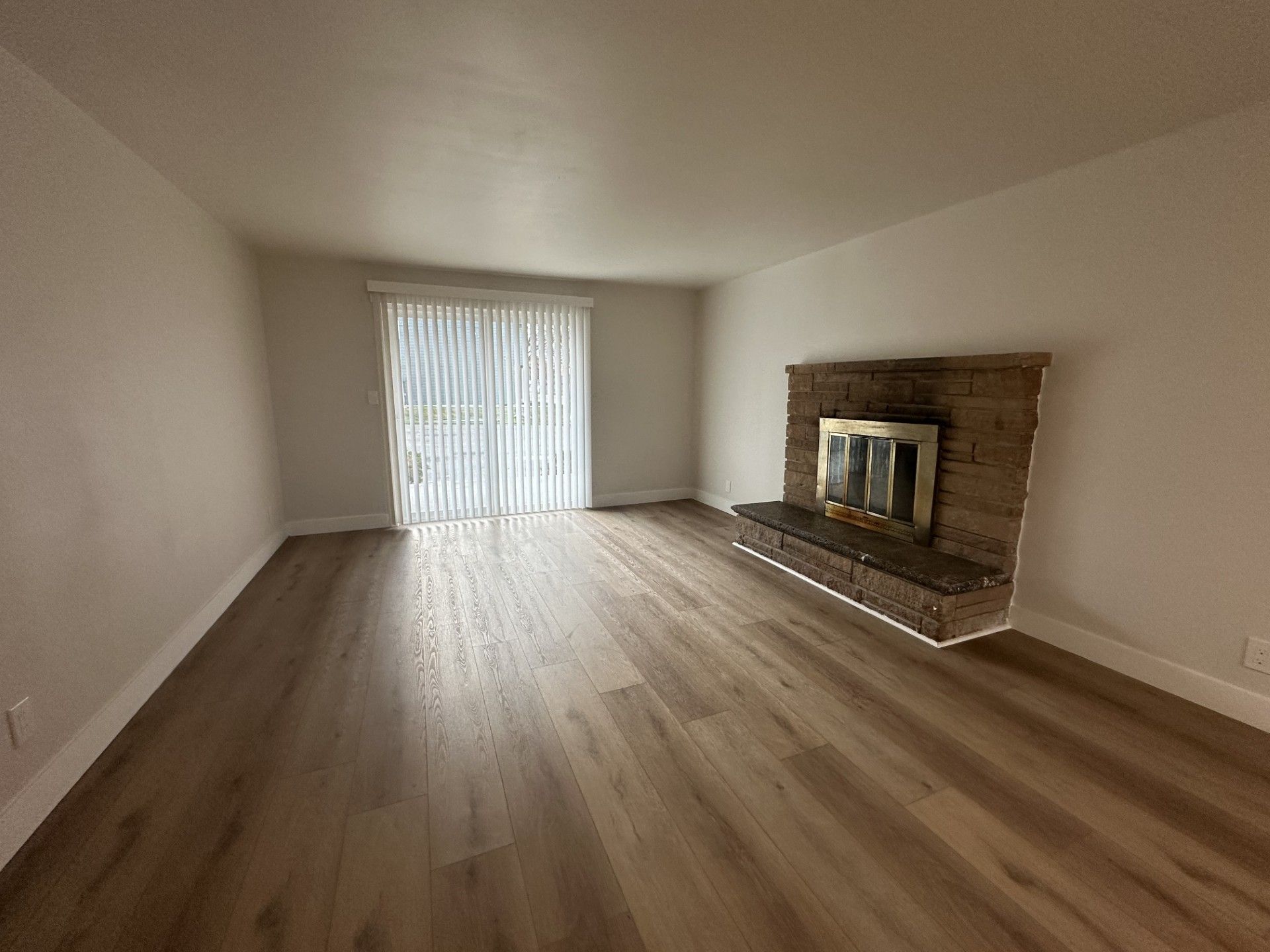MF 36 - Columbia Villa Apartments 6 of 12