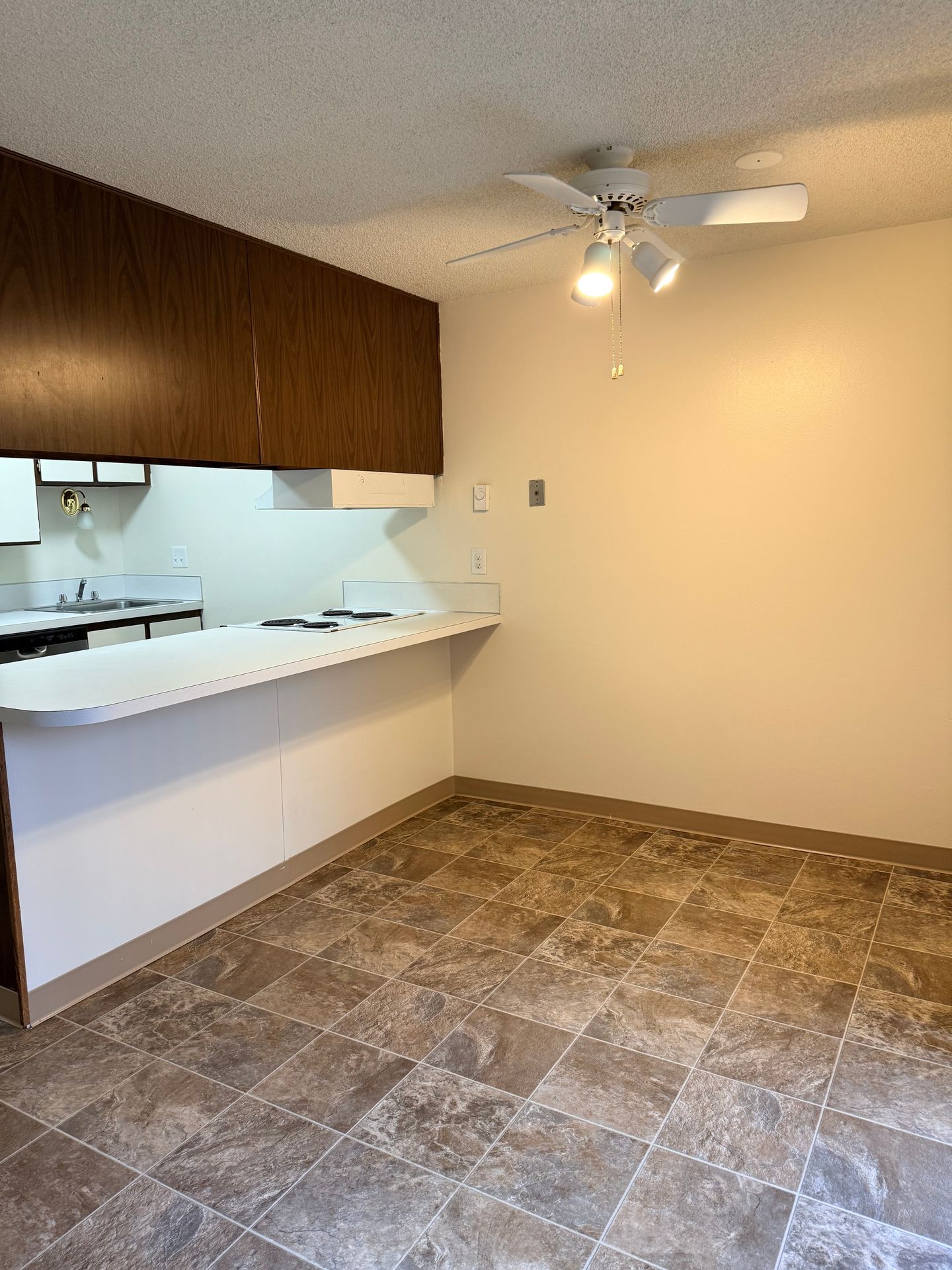 Salem Townhome: 190 Boone Road SE