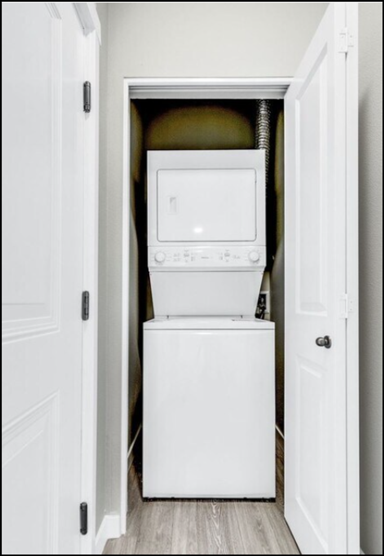 MF 18 SE Cora (Kern Loft) 4 of 8