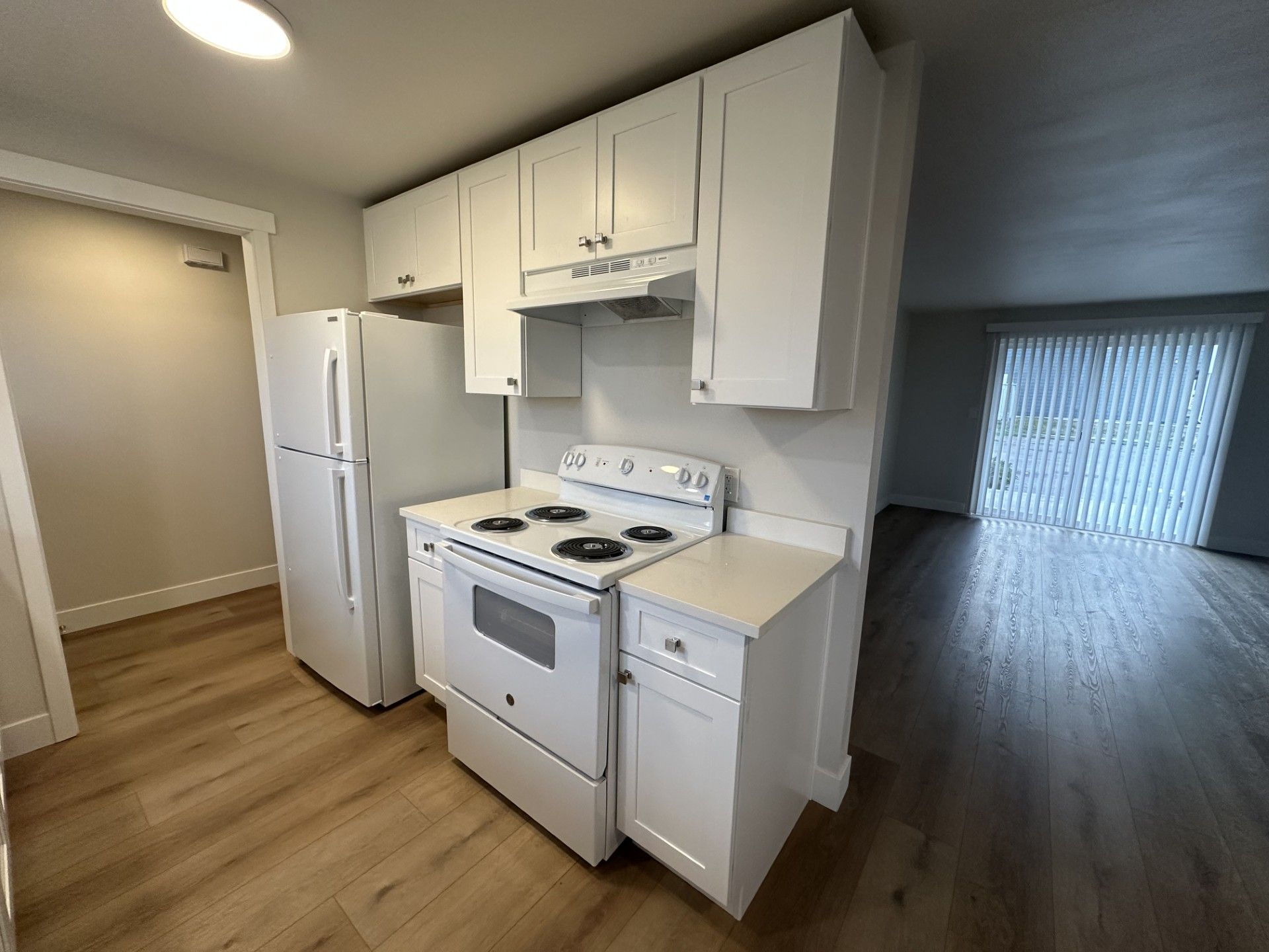 MF 36 - Columbia Villa Apartments 3 of 12
