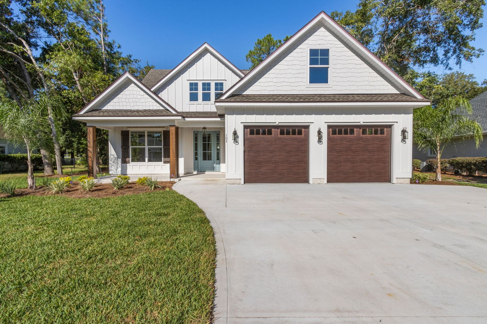 Kignsland House: 103 Maybird Dr.